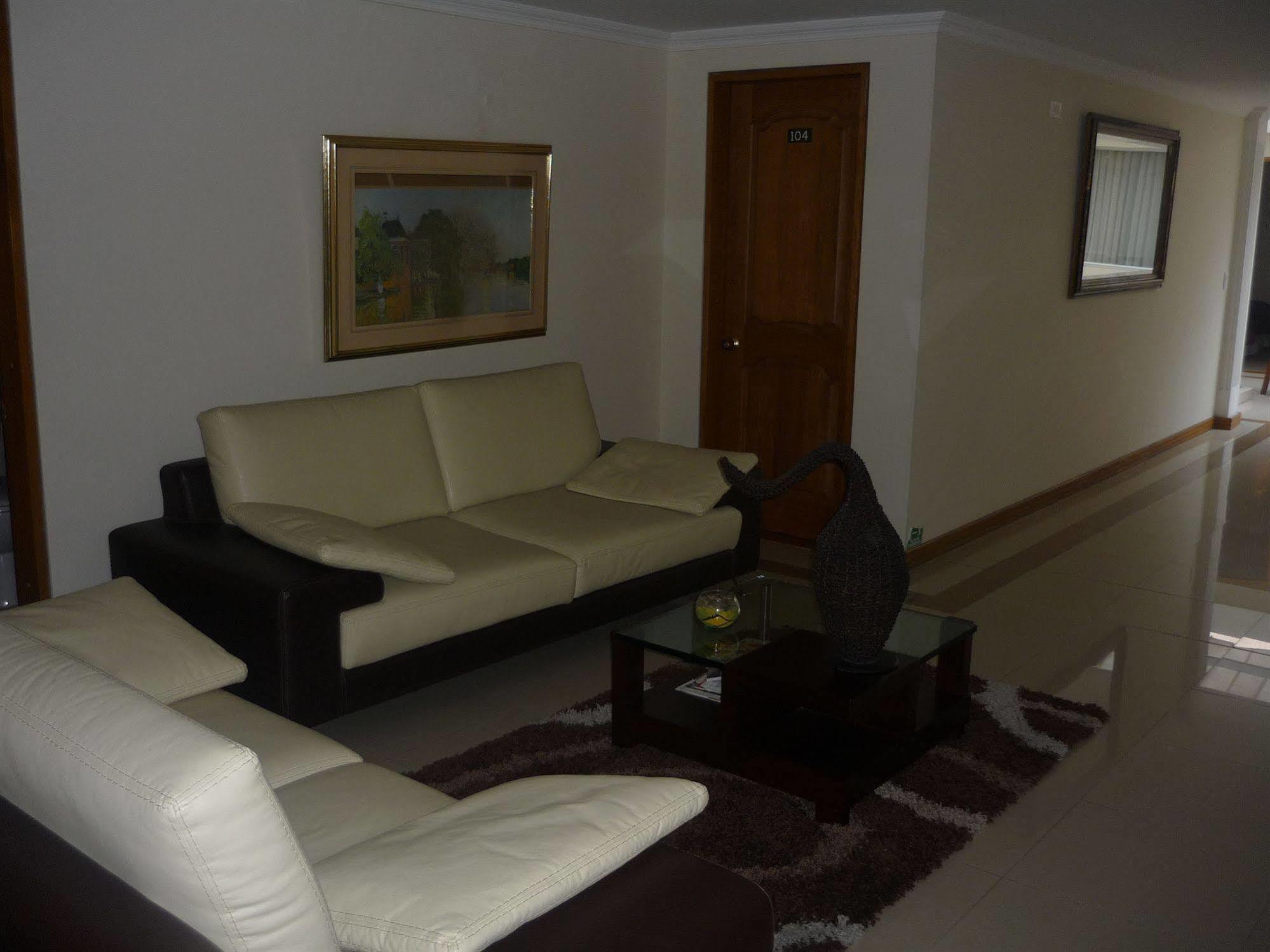 Hotel Casa La Riviera Bogota Exterior photo